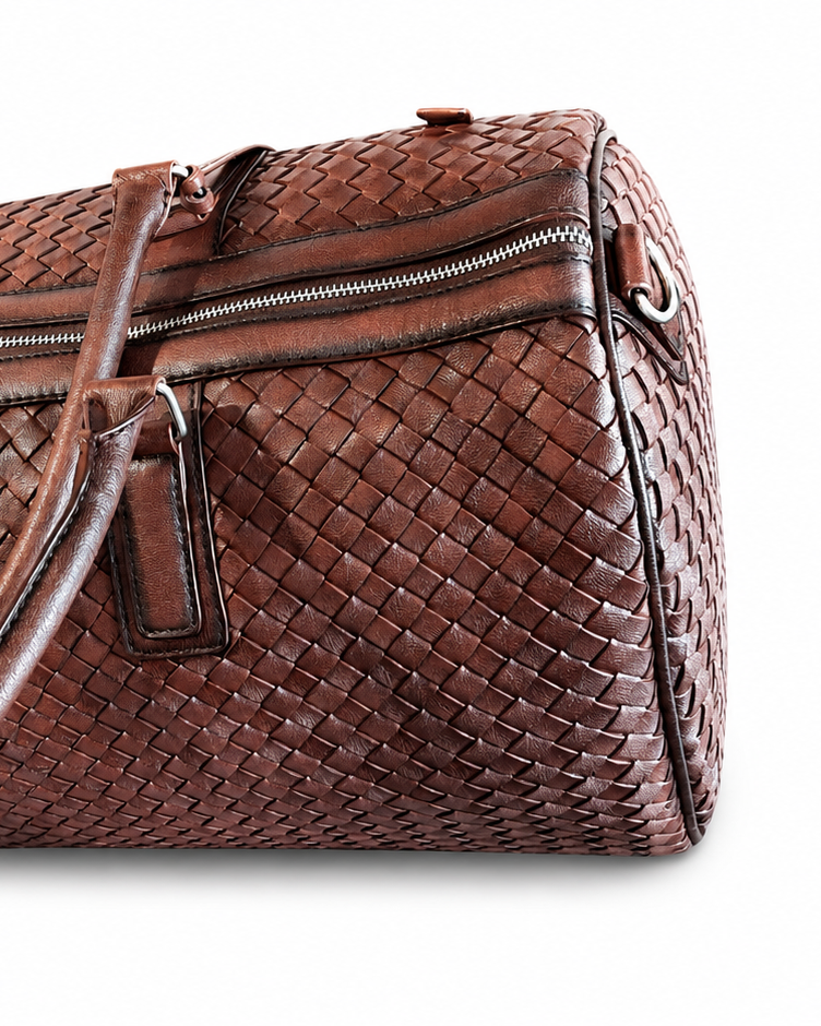 Interlaced duffle