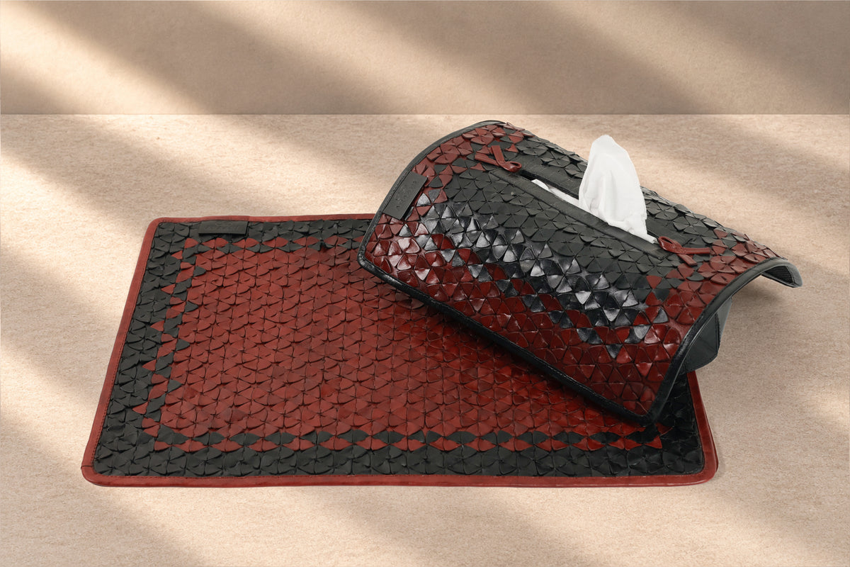 Mosaic Border Skirt Tissue Box Cover