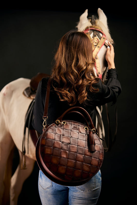 Cross body woven round - Araani Design