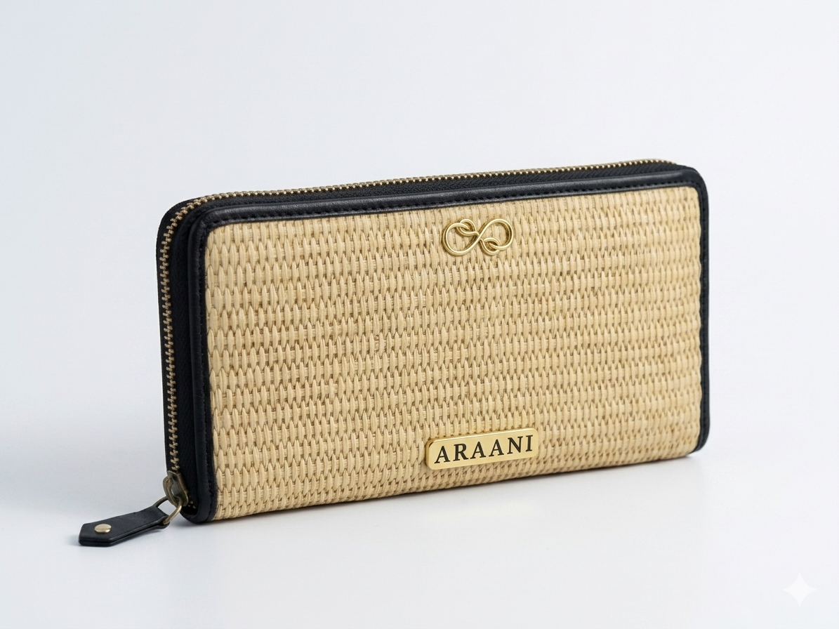 Raffia wallets